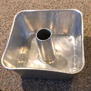 Vintage Aluminum Angel Food Tube square Cake Pan - Silver